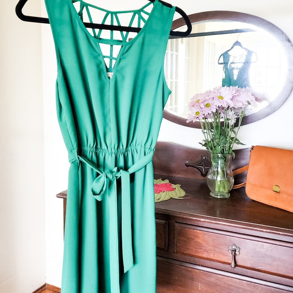 Skies Are Blue - Green Kacie Sleeveless Dress